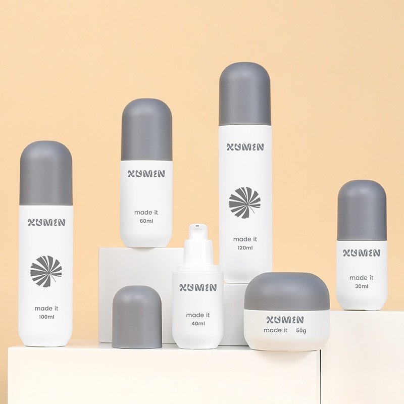 The capsule-shaped appearance design has a unique shape and attracts the attention of consumers.