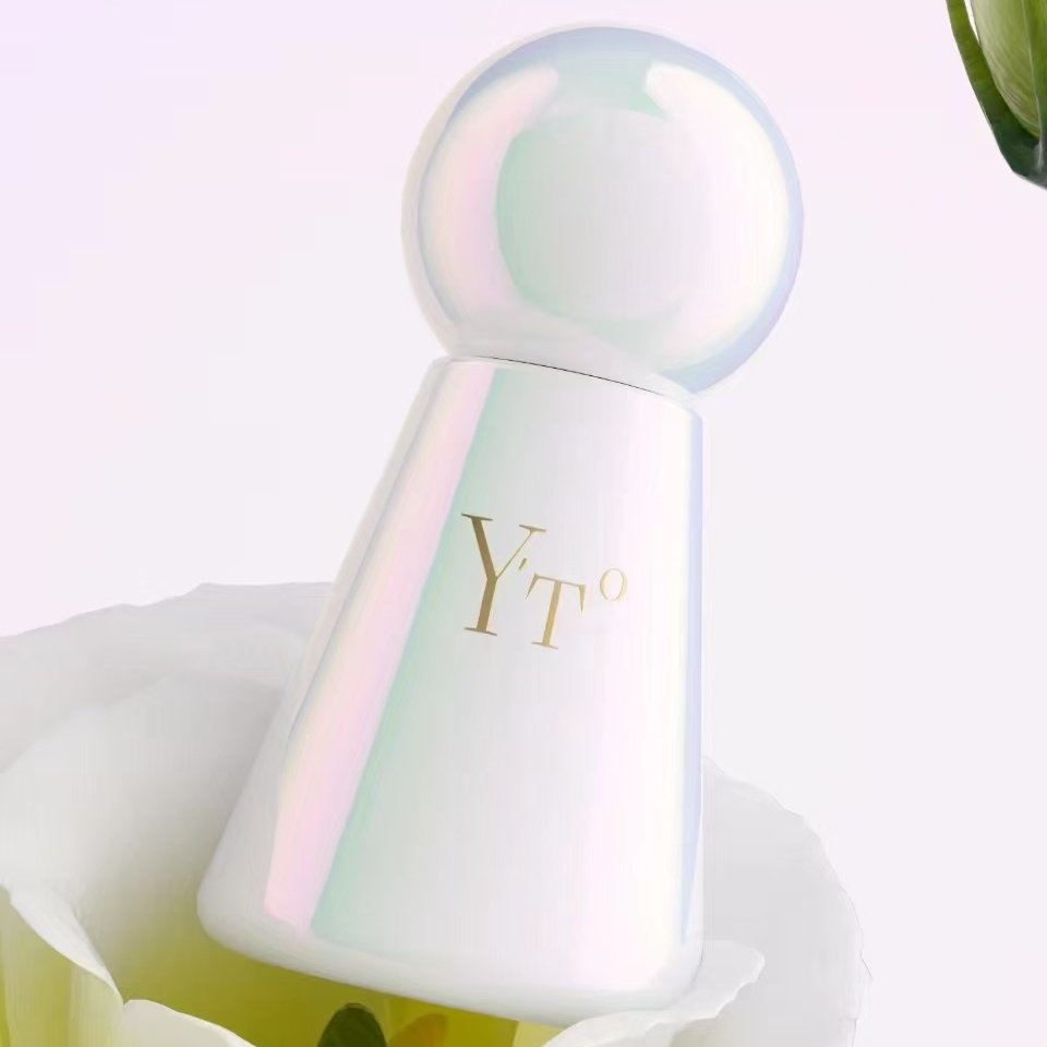 glass bottle (by76) (复制)